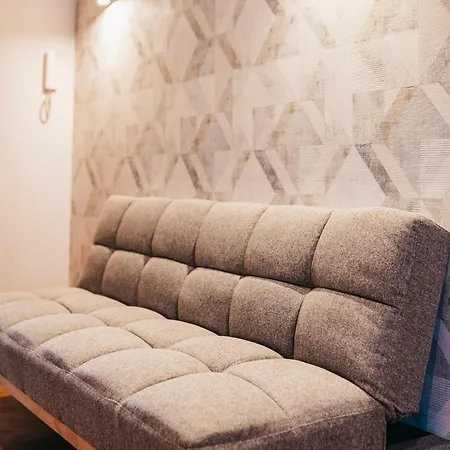 Hostel Kamienica 9 *